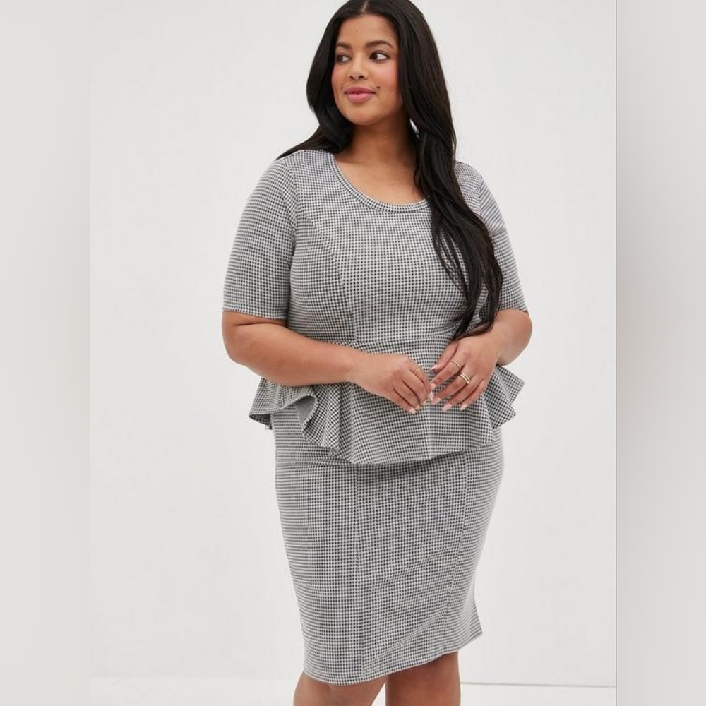Torrid peplum houndstooth dress in  size 1 (14-16)